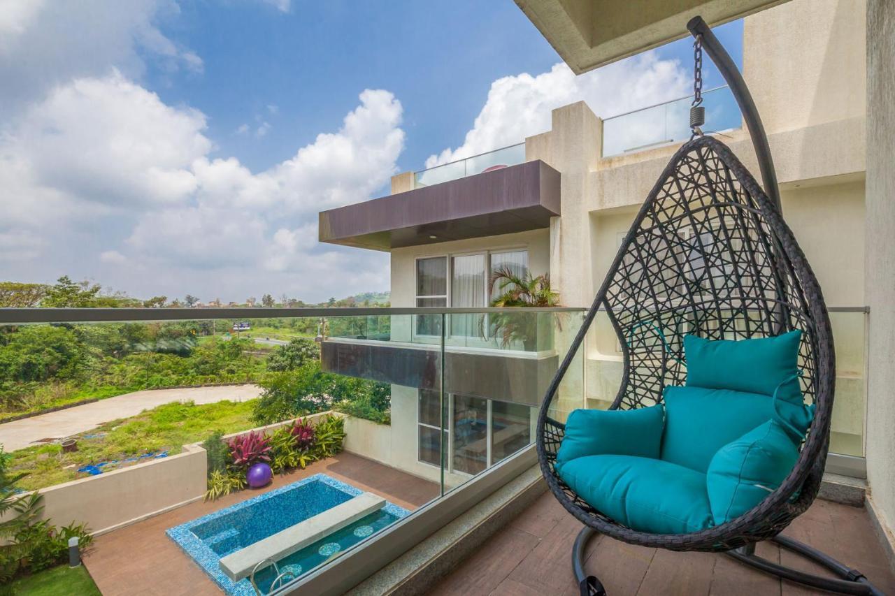 Villa Azul By Stayvista, Offering A Snooker Table, Terrace, Swimming Pool & A Spacious Lawn With A Charming Gazebo For A Perfect Getaway ロナバラ エクステリア 写真