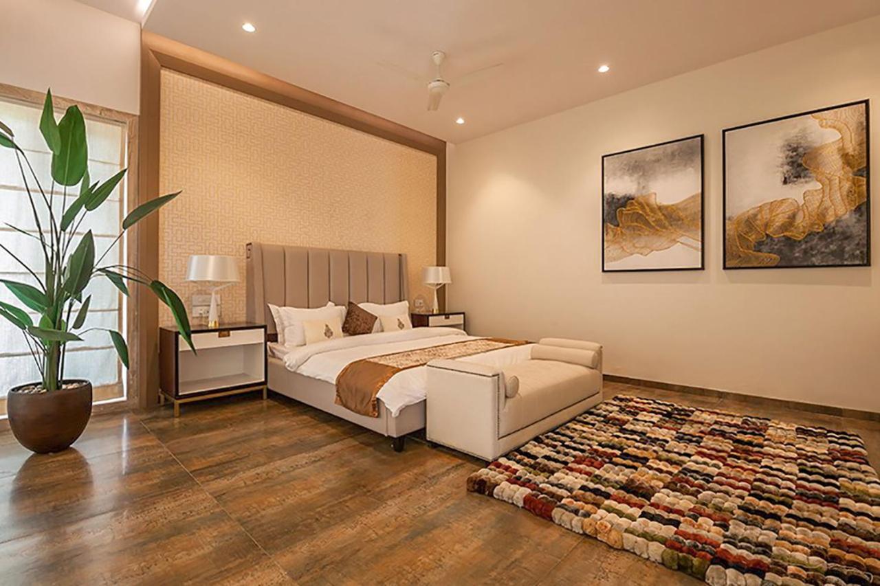 Villa Azul By Stayvista, Offering A Snooker Table, Terrace, Swimming Pool & A Spacious Lawn With A Charming Gazebo For A Perfect Getaway ロナバラ エクステリア 写真